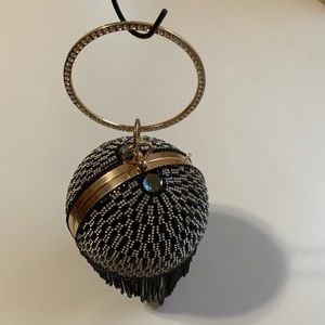 Round Crystal Evening Clutch